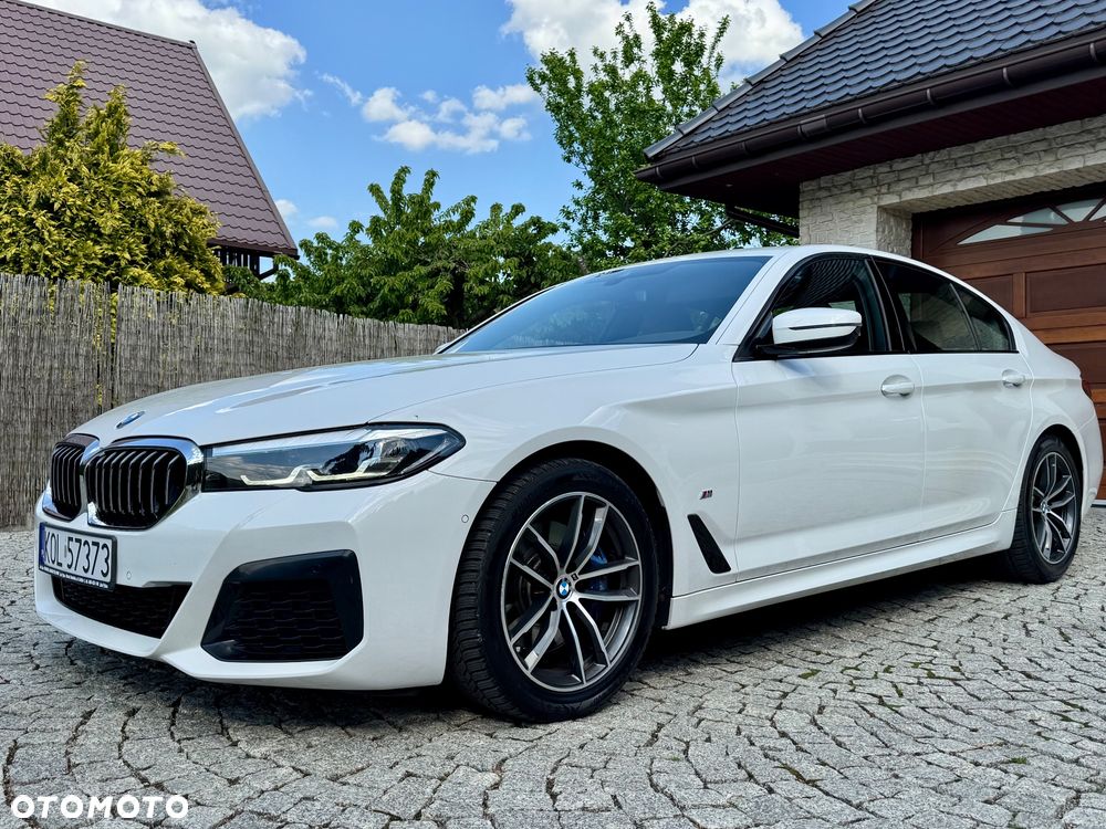 BMW Seria 5 520d M Sport - 4