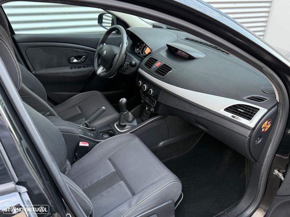 Renault Mégane Sport Tourer 1.5 dCi Dynamique - 9