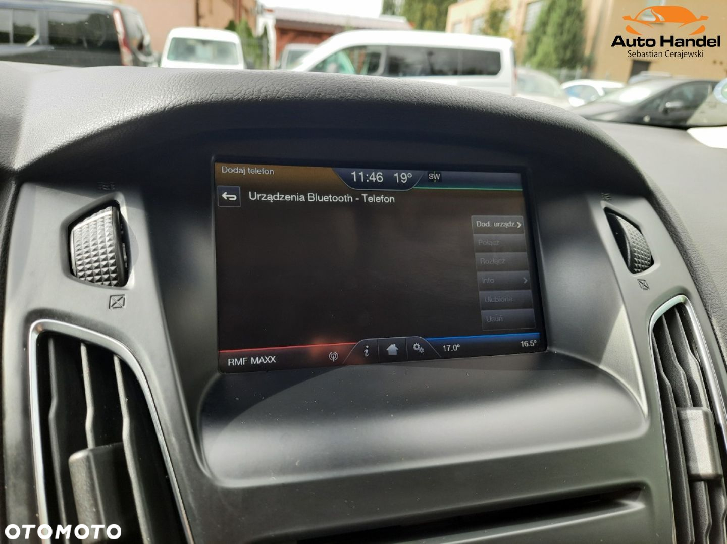 Ford Focus Turnier 1.0 EcoBoost Start-Stopp-System TITANIUM - 19