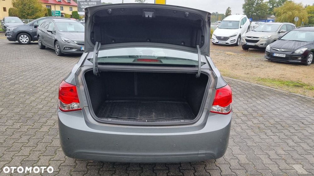 Chevrolet Cruze - 14