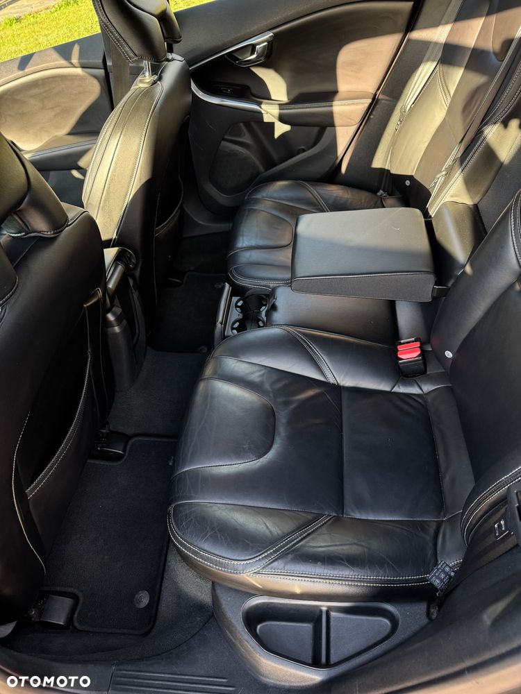 Volvo V40 D4 Drive-E R-Design Kinetic - 14