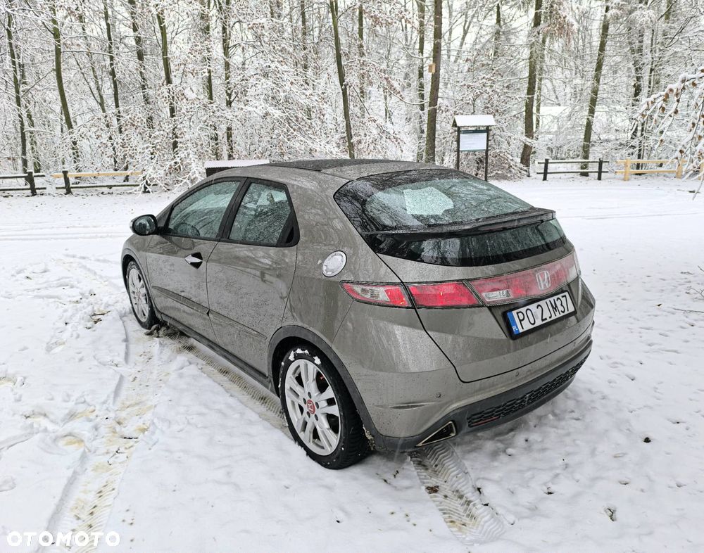 Honda Civic 1.8 Executive - 4