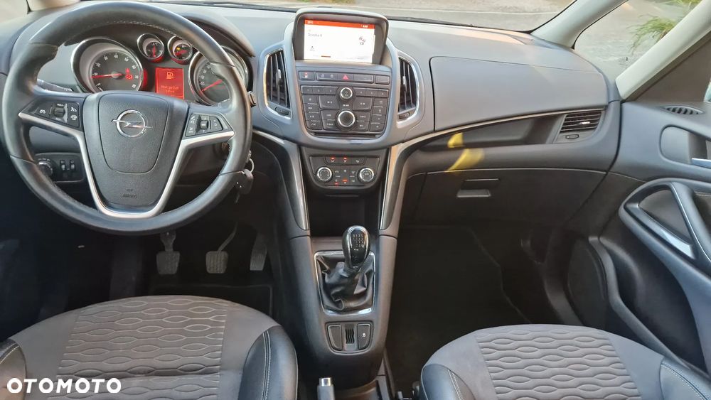 Opel Zafira - 9