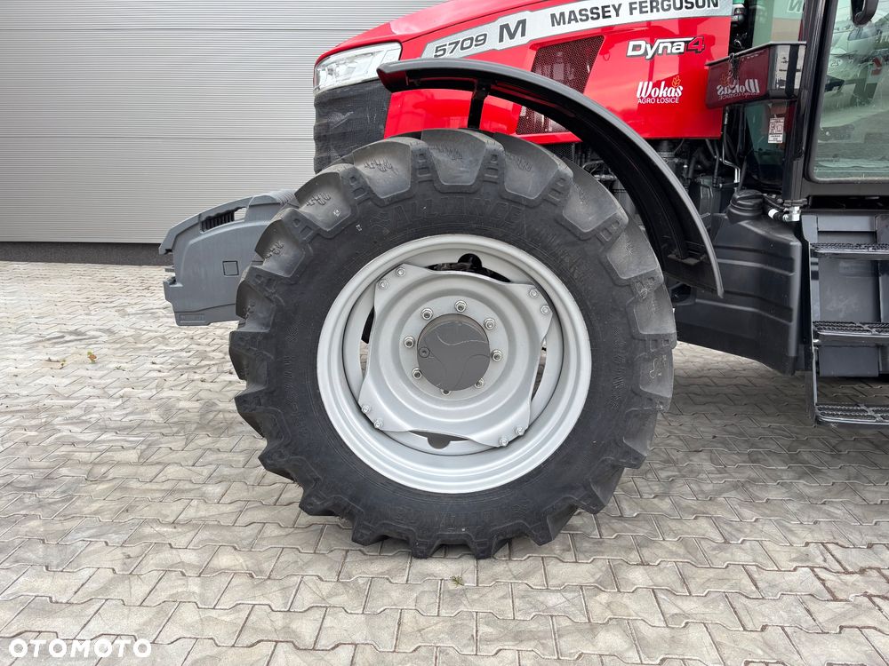 Massey Ferguson 5709M - 10