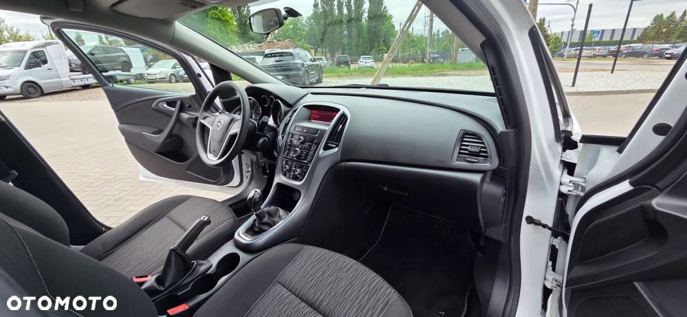Opel Astra 1.6 Color Edition - 34