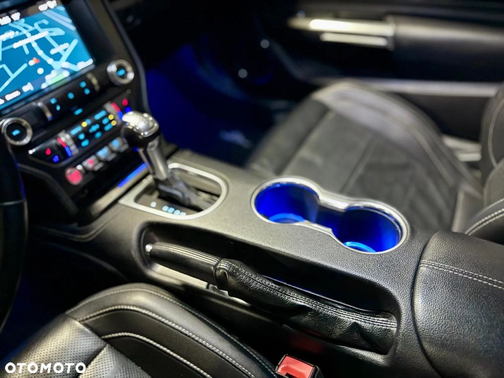 Ford Mustang 5.0 V8 GT - 17
