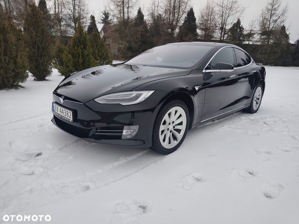 Tesla Model S - 7