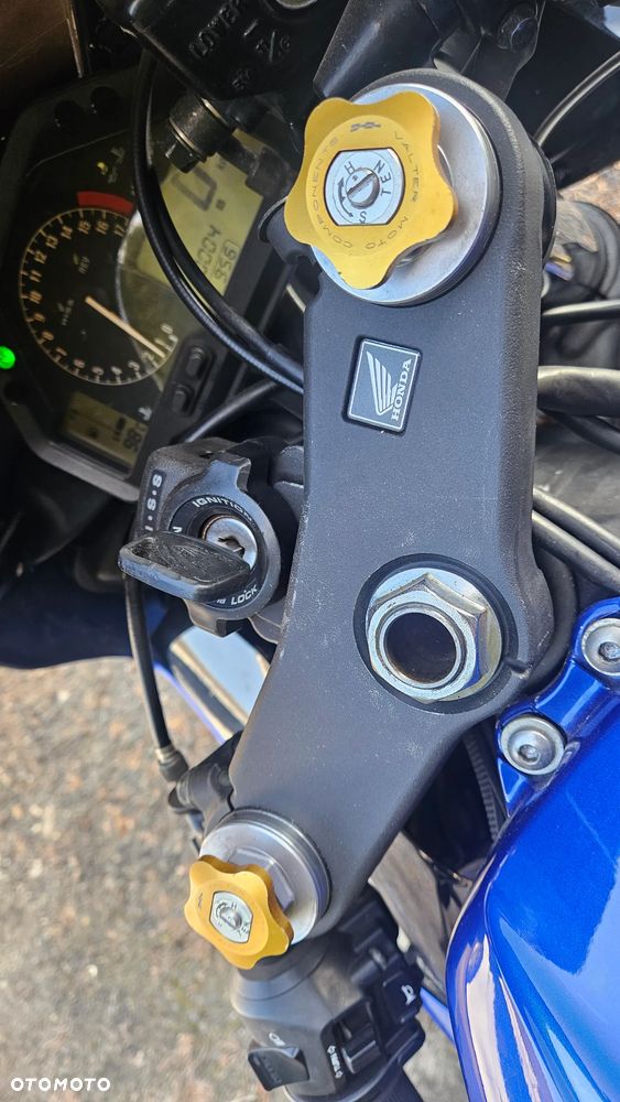 Honda CBR - 12