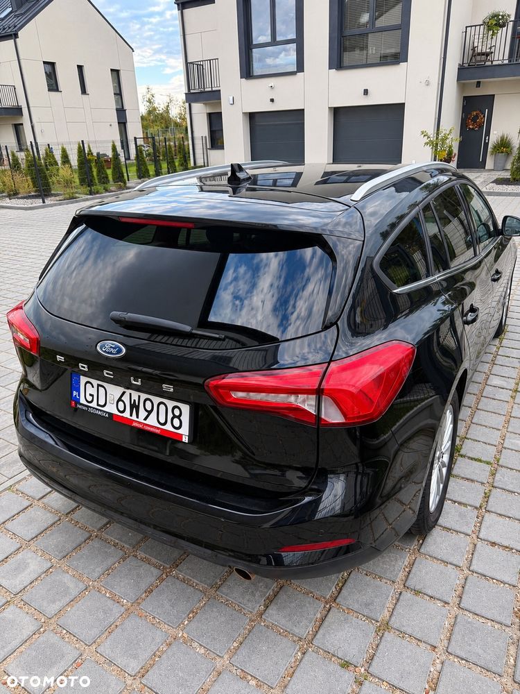 Ford Focus 1.0 EcoBoost Titanium - 4