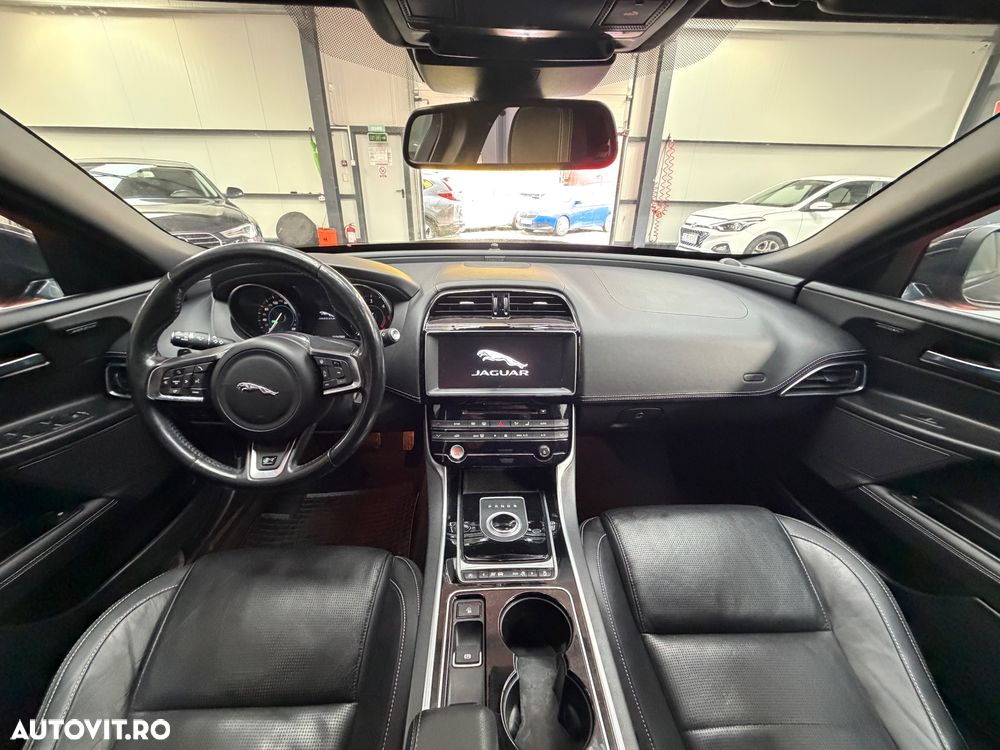 Jaguar XE 20d Aut. R-Sport - 14