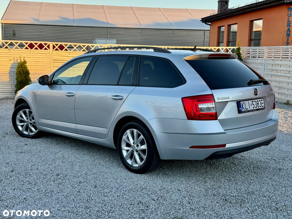 Skoda Octavia 2017 photo 2