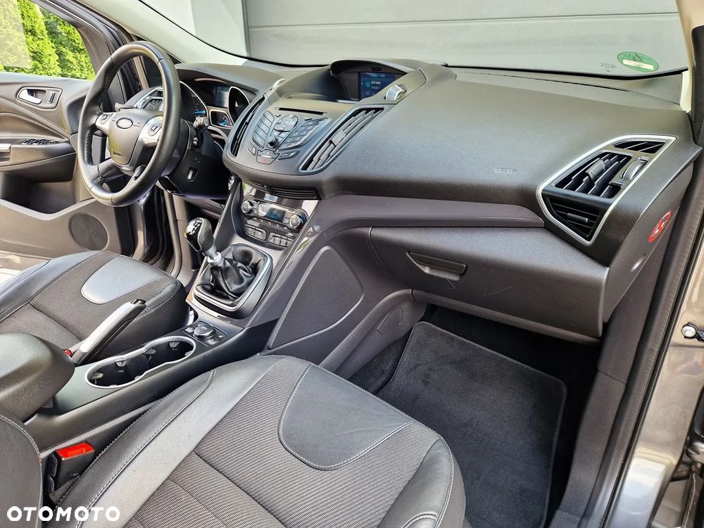 Ford Kuga 2.0 TDCi 2x4 Business Edition - 17