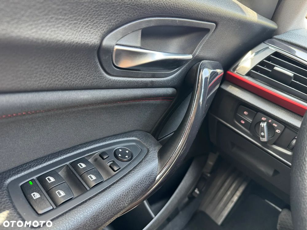 BMW Seria 1 116i Sport Line - 24