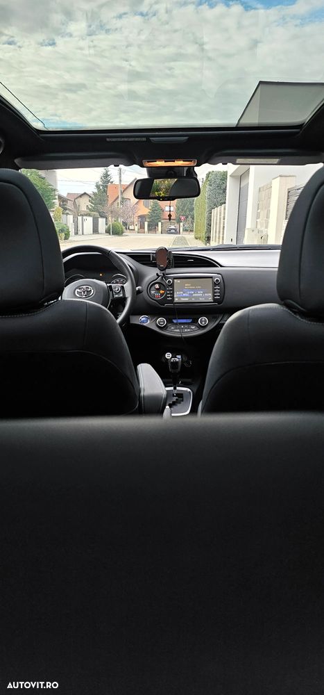 Toyota Yaris 1.5 VVT-i HSD Exclusive - 8