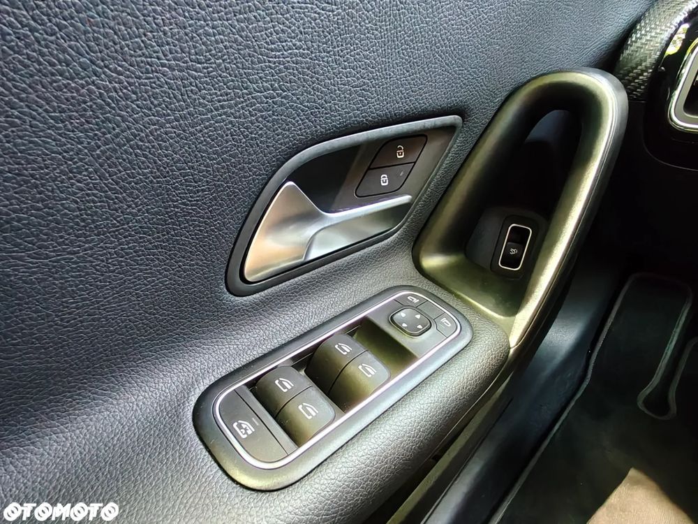 Mercedes-Benz Klasa A 180 Style 7G-DCT - 16