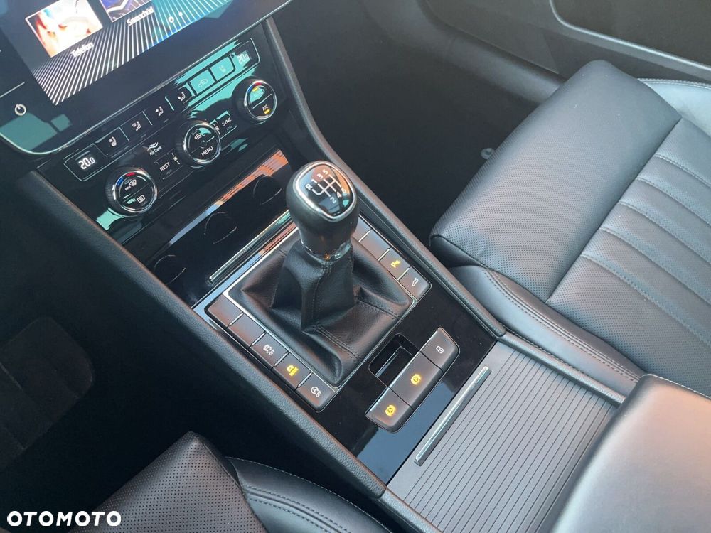 Skoda Superb 2.0 TDI L&K - 19