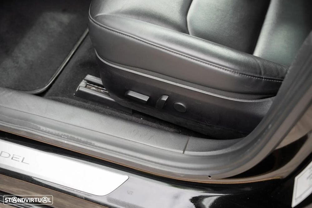 Tesla Model 3 Long-Range Dual Motor AWD - 13