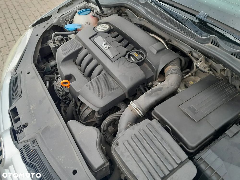 Volkswagen Golf 1.6 Edition - 24