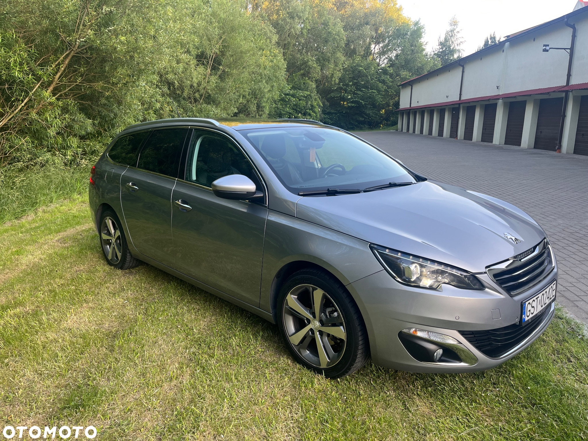 Peugeot 308 SW 1.2 PureTech Allure S&S - 6