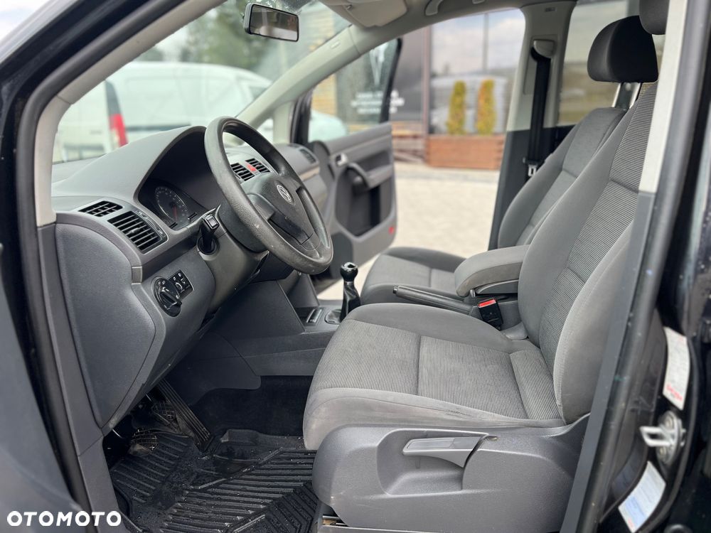 Volkswagen Touran 1.9 TDI Conceptline - 15