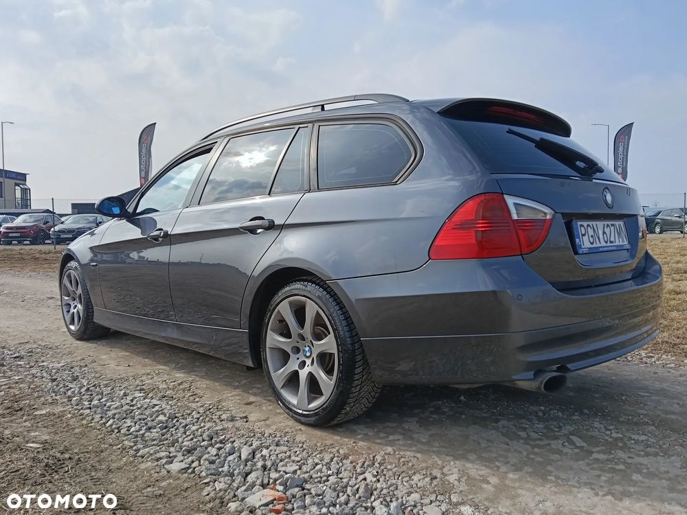 BMW Seria 3 320i - 6