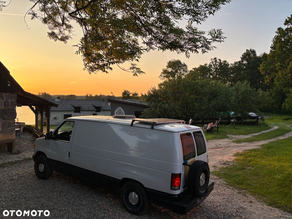 Ford Econoline - 17