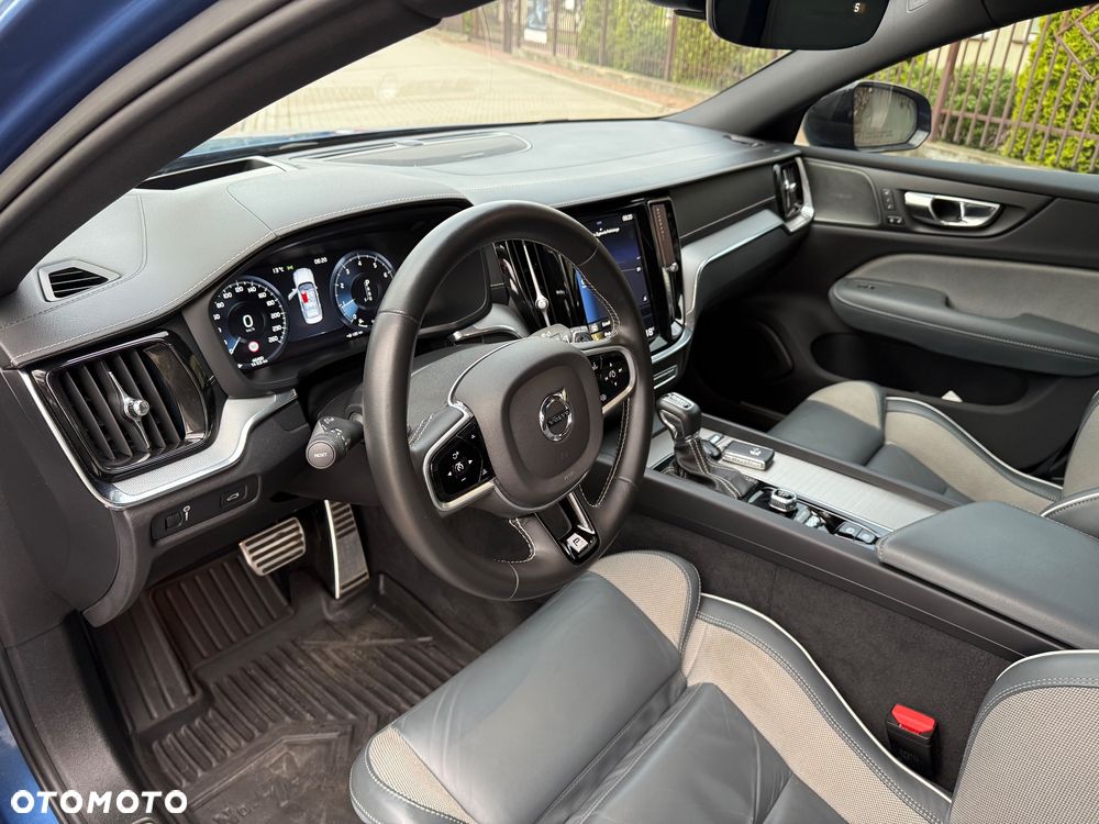 Volvo S60 T6 AWD R-Design - 9