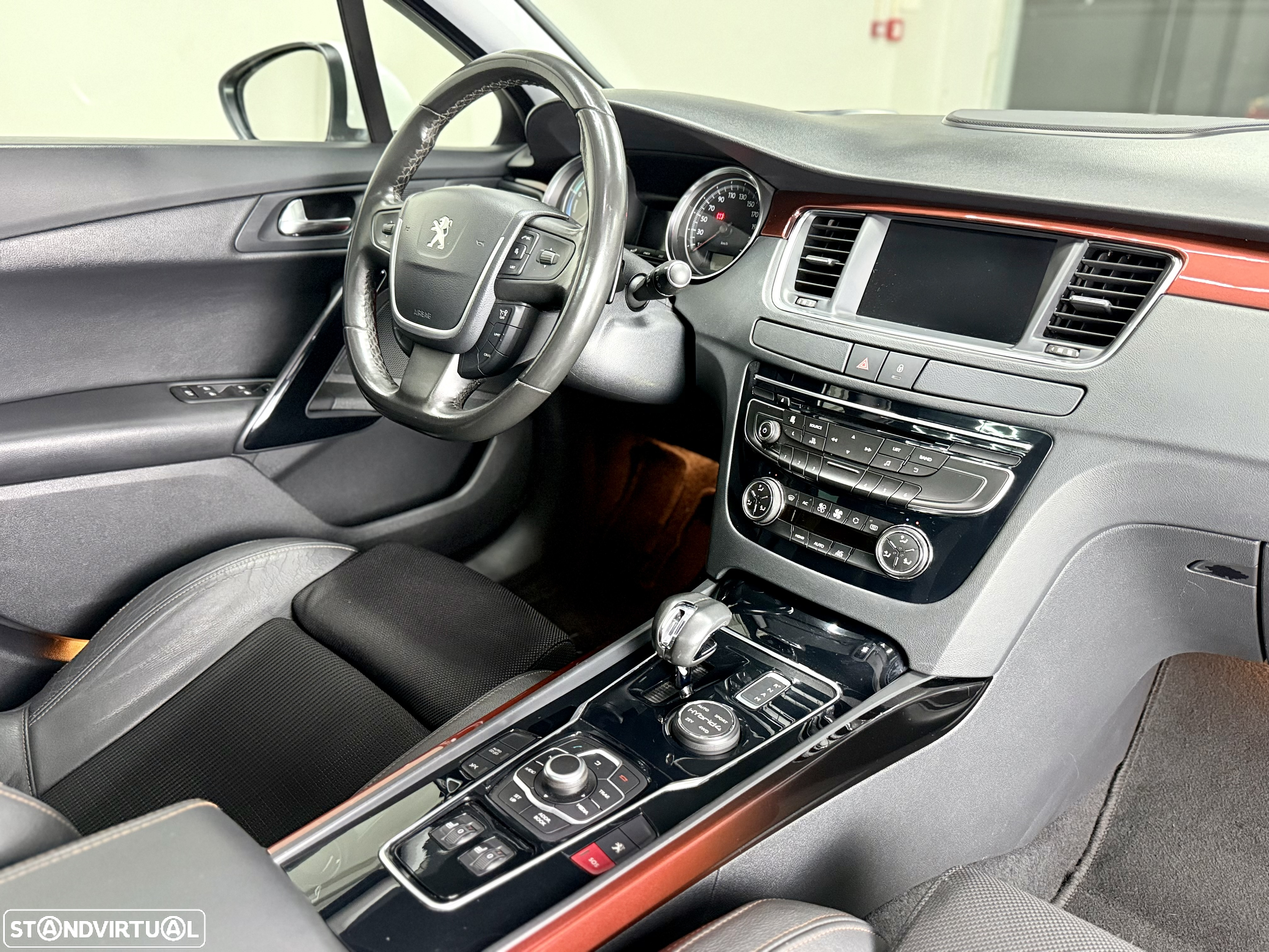 Peugeot 508 RXH 2.0 HDi Hybrid4 2-Tronic - 25