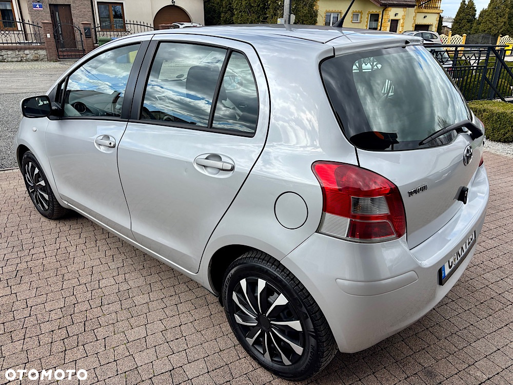 Toyota Yaris 1.33 Prestige - 4