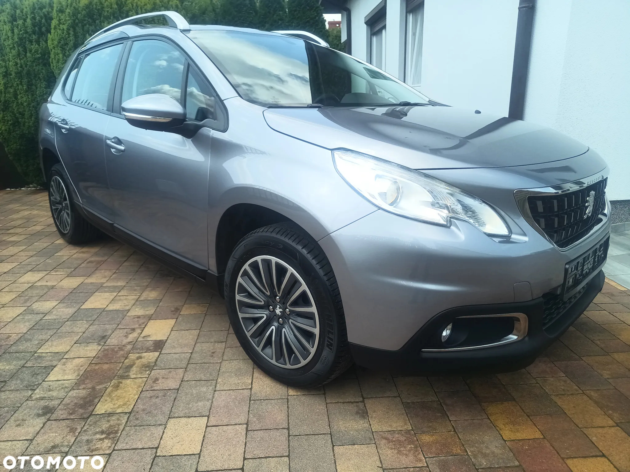 Peugeot 2008 - 3