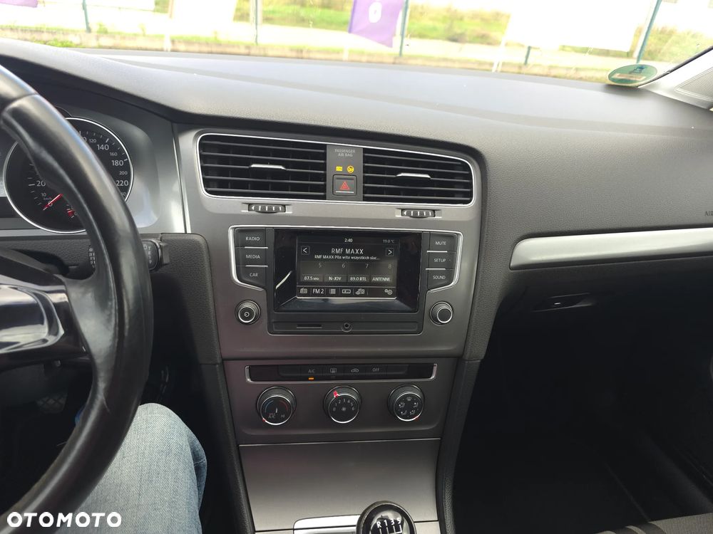 Volkswagen Golf 1.2 TSI BMT Trendline - 26