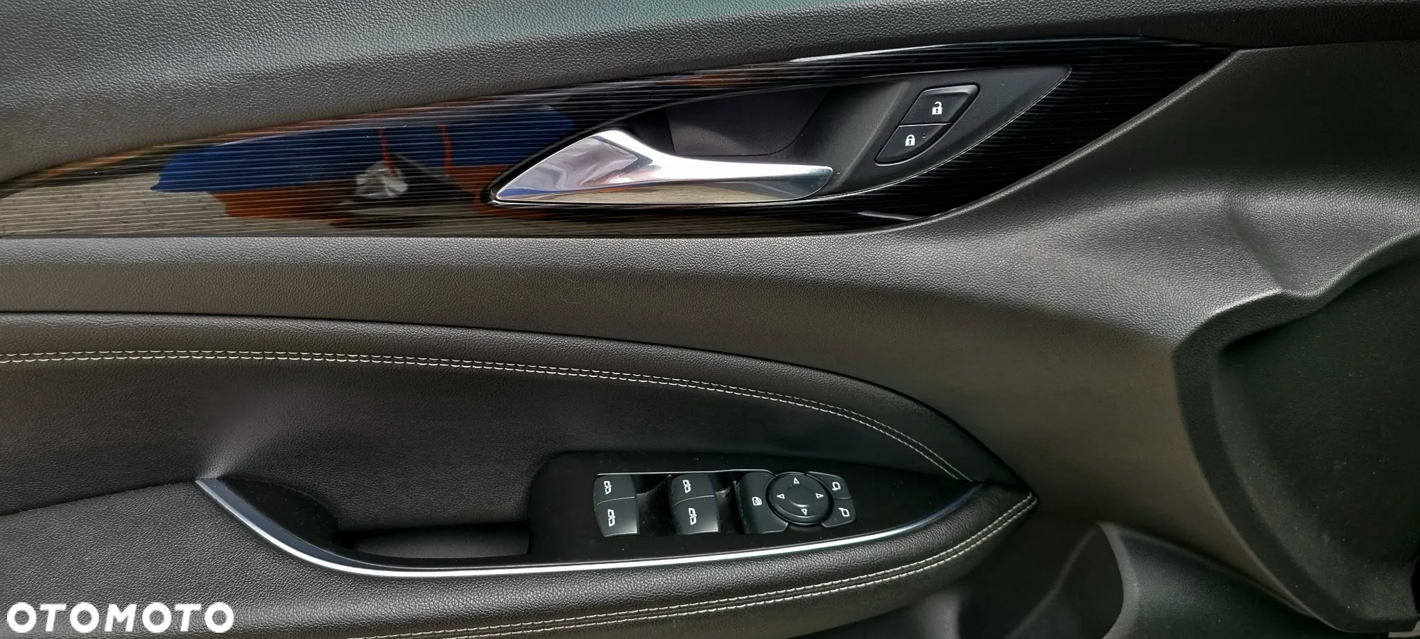 Opel Insignia 2.0 CDTI Exclusive S&S - 33