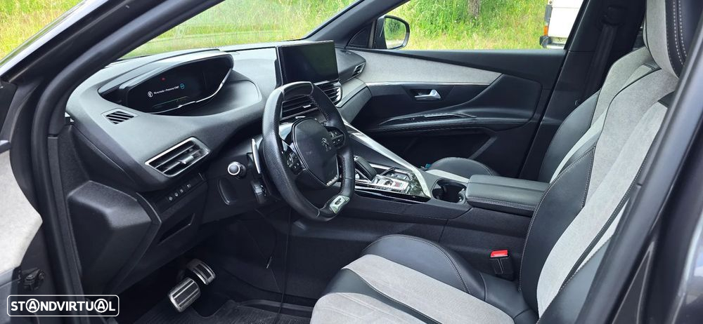 Peugeot 3008 1.6 Hybrid GT Pack e-EAT8 - 35