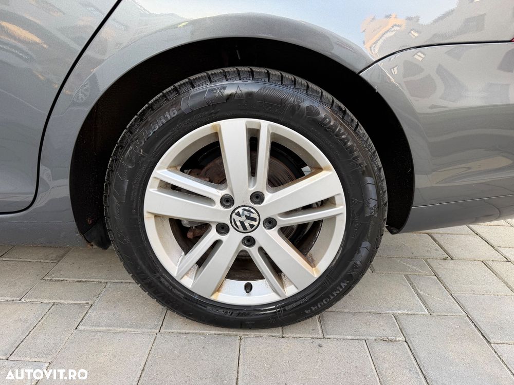 Volkswagen Golf 1.6 TDI DPF BlueMotion Technology MATCH - 18