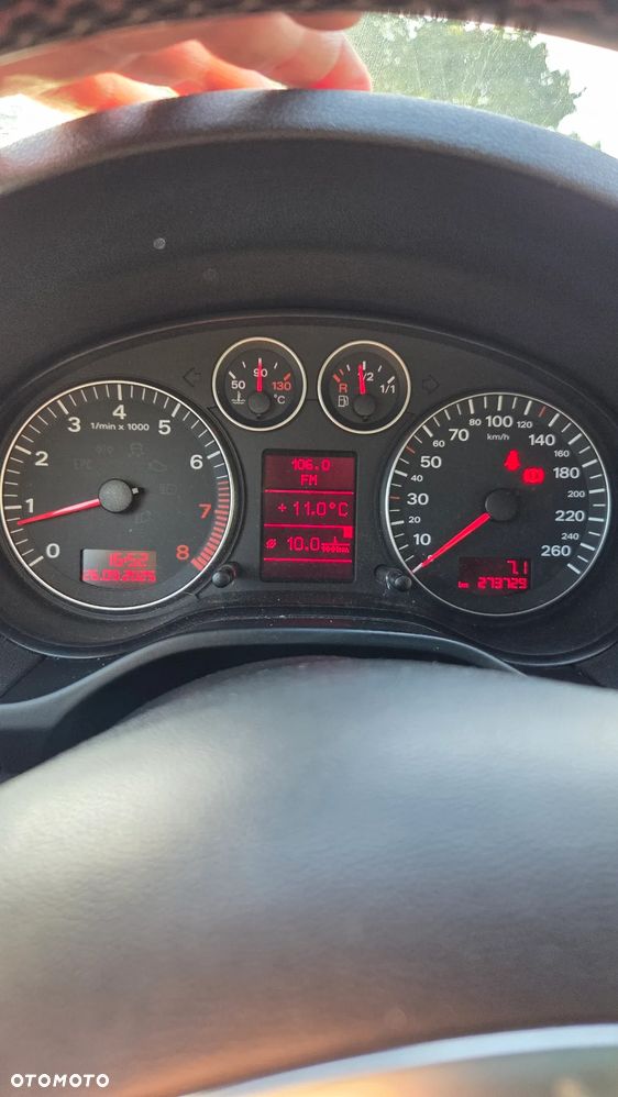 Audi A3 2.0 FSI Ambiente - 6