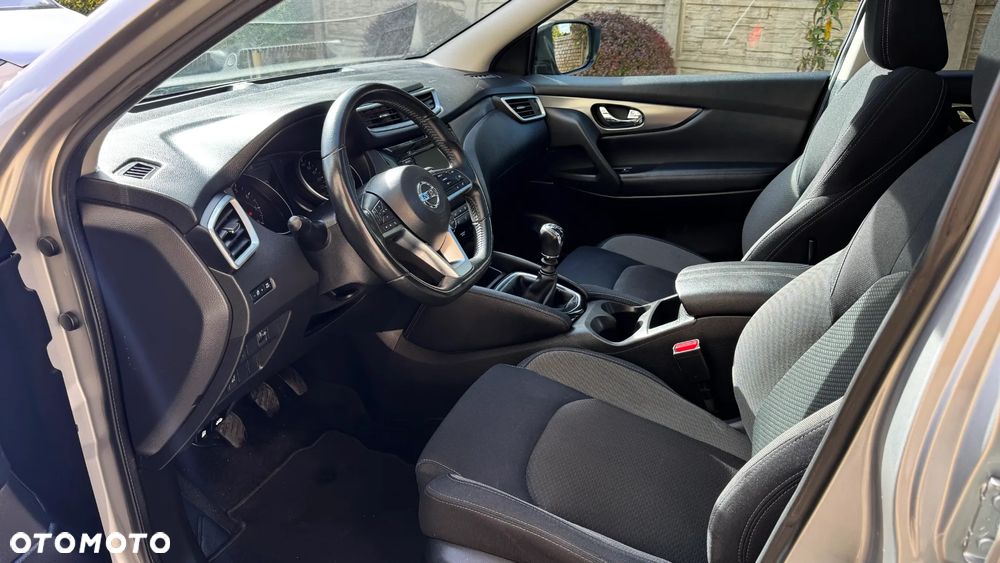 Nissan Qashqai 1.3 DIG-T SHIRO - 20