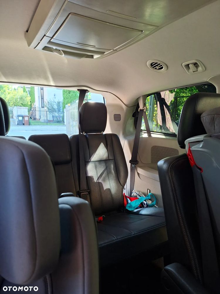 Chrysler Town & Country 3.6 Touring - 16