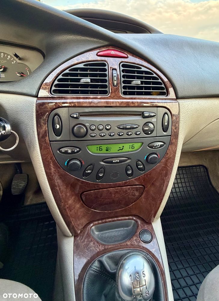 Citroën C5 2.0i 16V Prestige - 17