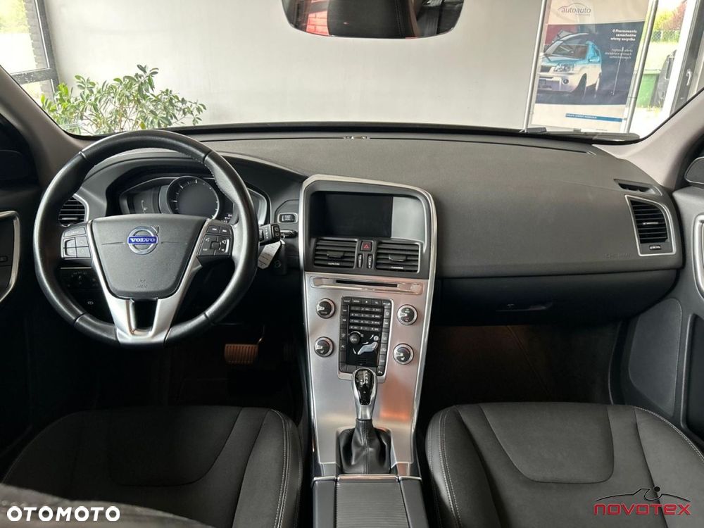 Volvo XC 60 D3 Geartronic Momentum - 12