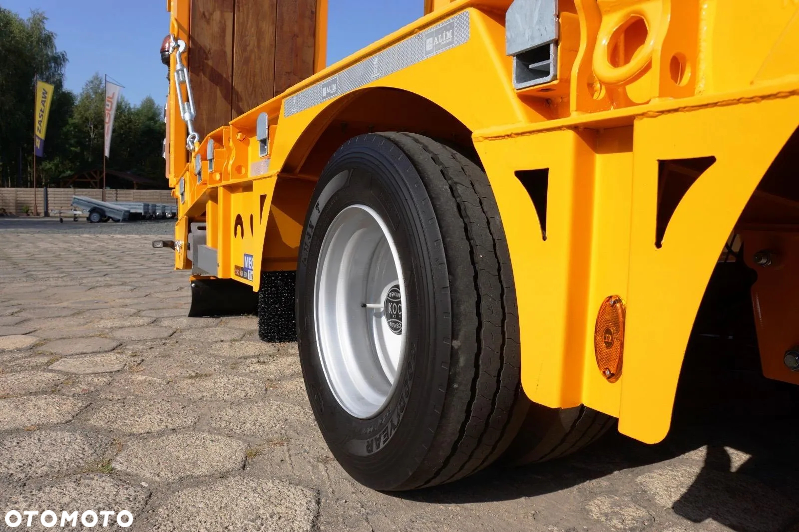 Inny LW3 NISKOPODWOZIOWA 3 OSIOWA 13.600mm z najazdami hydraulicznymi - 7