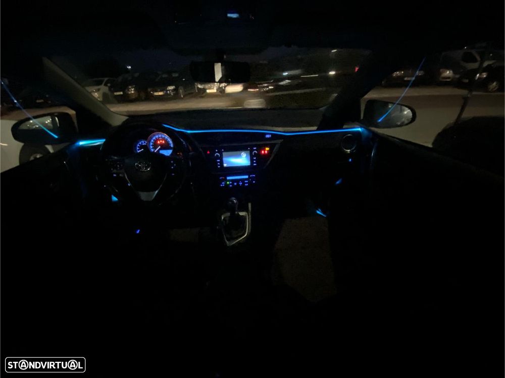 Toyota Auris Touring Sports 1.4 D-4D Com+P.Sport - 45