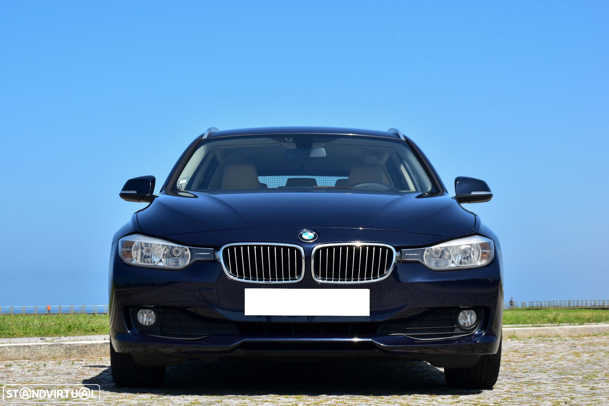 BMW 318 d Touring Auto Line Luxury - 2