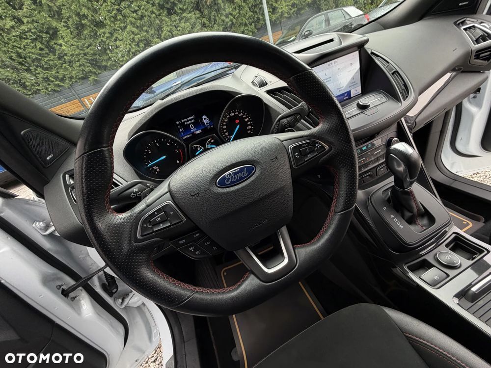 Ford Kuga 2.0 TDCi 2x4 ST-Line - 31