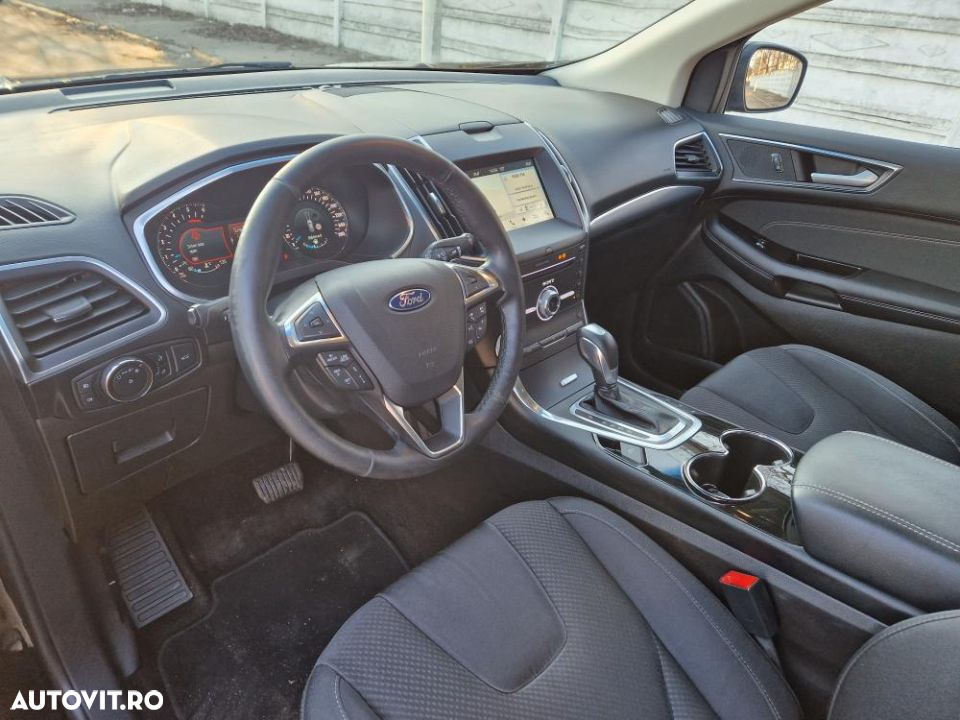 Ford Edge 2.0 TDCi Powershift Titanium - 31