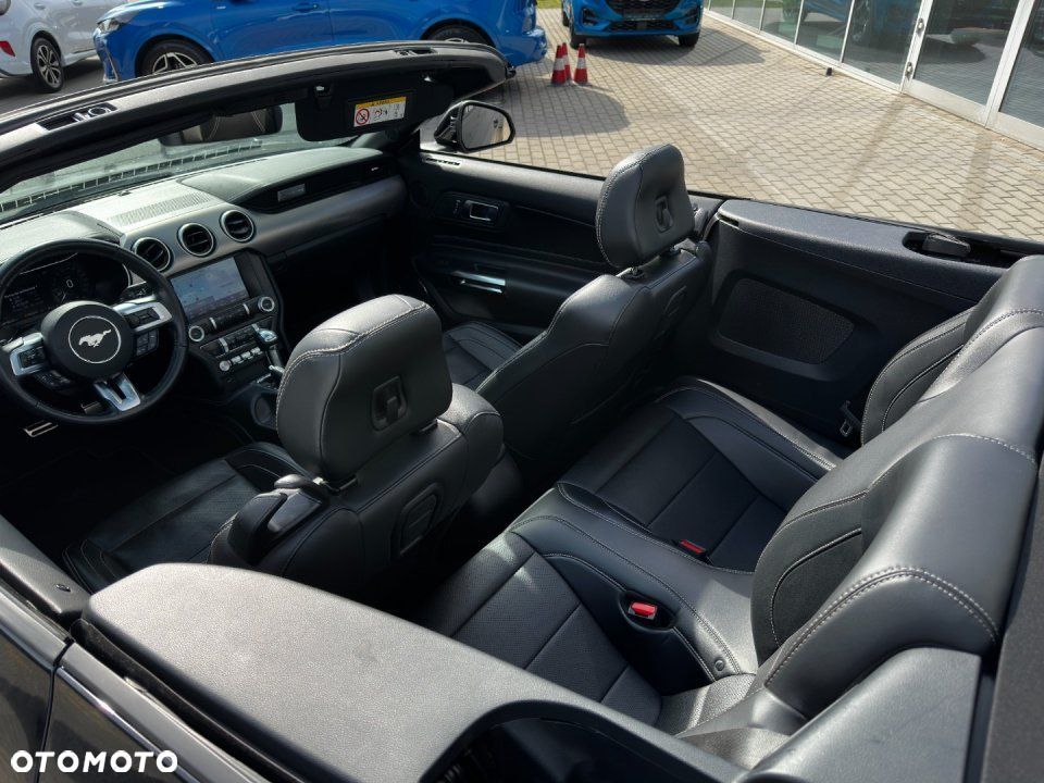 Ford Mustang - 26