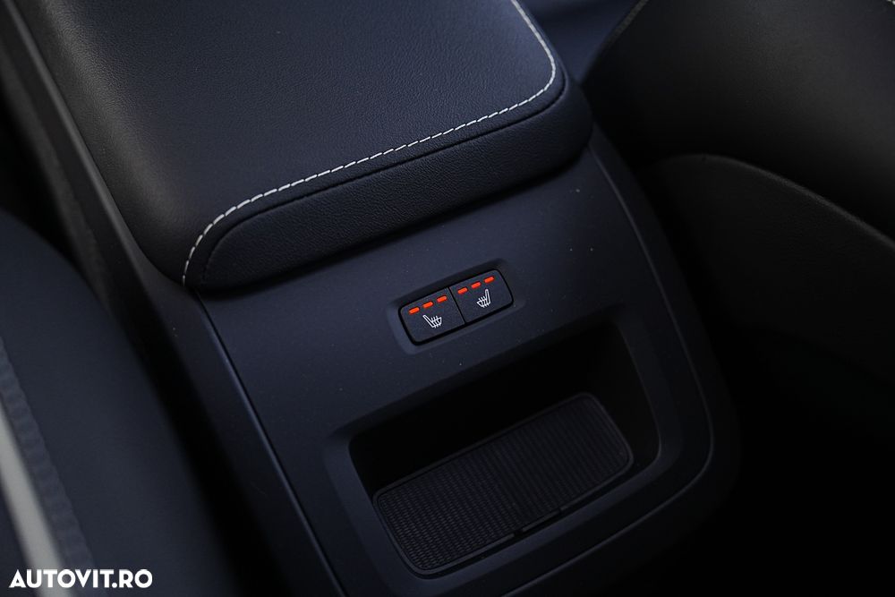 Volvo XC 60 Recharge T6 Twin Engine eAWD R-Design Expression - 14