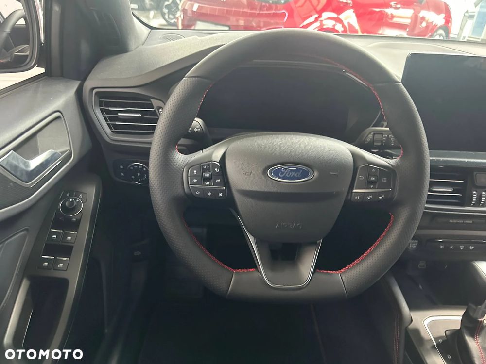 Ford Focus 1.0 EcoBoost mHEV ST-Line X - 4