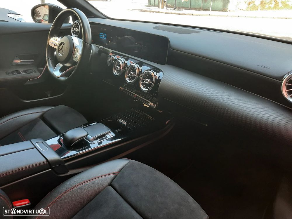 Mercedes-Benz A 250 Limousine e 8G-DCT AMG Line - 14