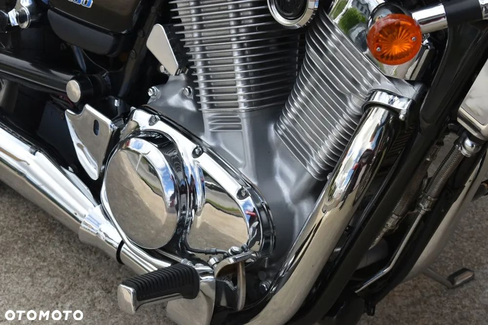 Suzuki Intruder - 36