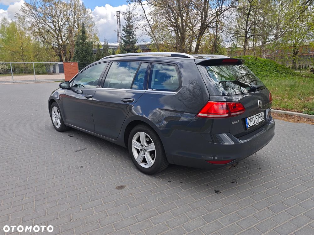 Volkswagen Golf ver-2-0-tdi-bluemotion-technology-dsg-highline - 3